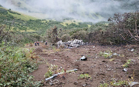 ロシア極東カムチャツカ地方のヘリコプター墜落現場とされる画像＝１日のロシア非常事態省のテレグラムより（ＡＦＰ時事）