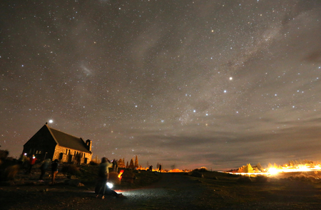 ニュージーランドを代表する景勝地で、星空観賞が人気のテカポ