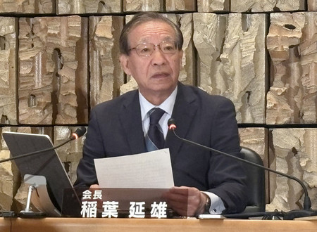 記者会見するＮＨＫの稲葉延雄会長＝１０日午後、東京都渋谷区