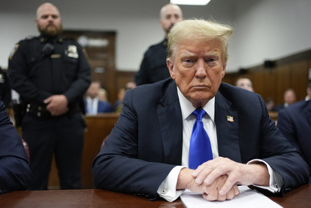 米ニューヨークの裁判所に出廷したトランプ次期大統領＝５月３０日（ＡＦＰ時事）