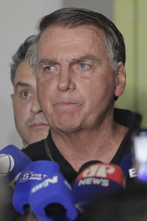 ブラジルのボルソナロ前大統領=25日、ブラジリア(AFP時事)
