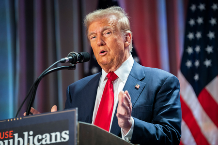 トランプ次期米大統領=11月13日、ワシントン(EPA時事)