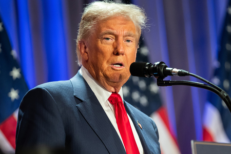 トランプ次期米大統領=11月13日、ワシントン(EPA時事)