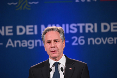 ブリンケン米国務長官=11月26日、イタリア・フィウッジ(EPA時事)