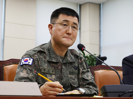 5日、国会国防委員会に出席する朴安洙陸軍参謀総長(AFP時事)