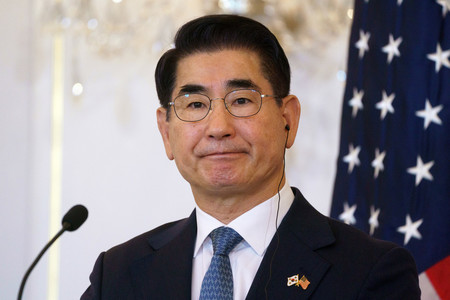 韓国の金龍顕前国防相=10月31日、米ワシントン(EPA時事)