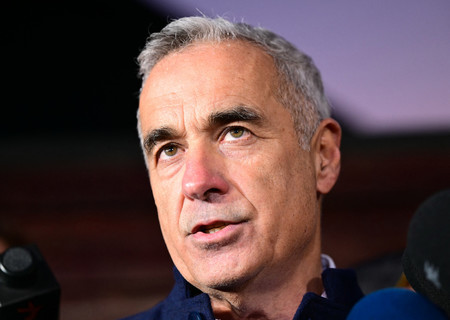 ルーマニア大統領選候補のカリン・ジョルジェスク氏=11月26日、南部イズボラニ(AFP時事)