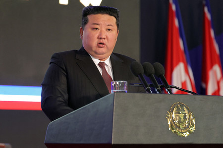 北朝鮮の金正恩朝鮮労働党総書記=11月21日、平壌(朝鮮中央通信配信・AFP時事)