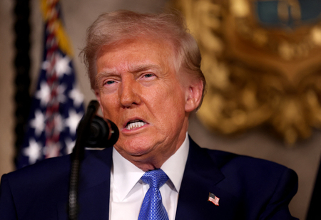 トランプ米大統領=18日、フロリダ州パームビーチ(AFP時事)