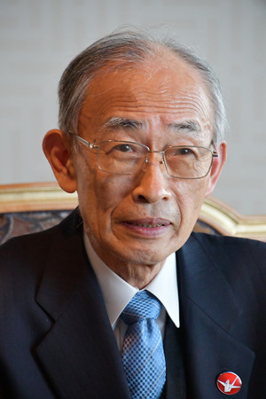 7日、米ニューヨークの国連本部で記者団の取材に応じる日本原水爆被害者団体協議会(日本被団協)の浜住治郎さん