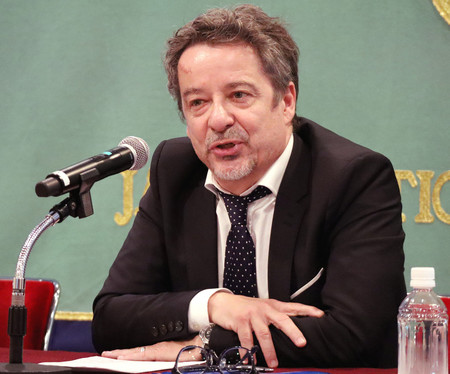 記者会見する赤十字国際委員会(ICRC)のサビオ・アジア大洋州地域局長=8日午後、東京都千代田区