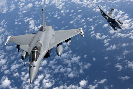 フランス製戦闘機「ラファール」（仏国防省提供）＝撮影場所不明（ＥＰＡ時事）
