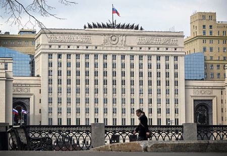 モスクワのロシア国防省(AFP時事)