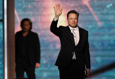 13日、サウジアラビアの首都リヤドで開かれたイベントに登壇した米実業家イーロン・マスク氏(EPA時事)