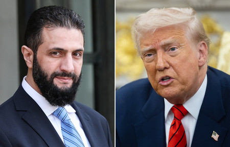 トランプ米大統領(右)とシリアのシャラア暫定大統領(EPA時事)