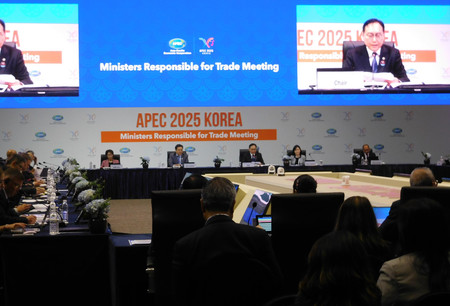15日、韓国南部の済州島で開幕したアジア太平洋経済協力会議(APEC)貿易相会合