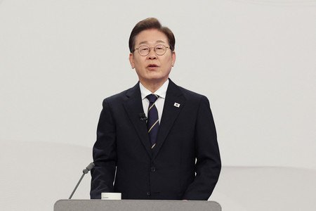 韓国最大野党「共に民主党」の李在明前代表=18日、ソウル(AFP時事)