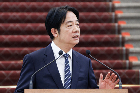 20日、台北市で演説する頼清徳総統(AFP時事)