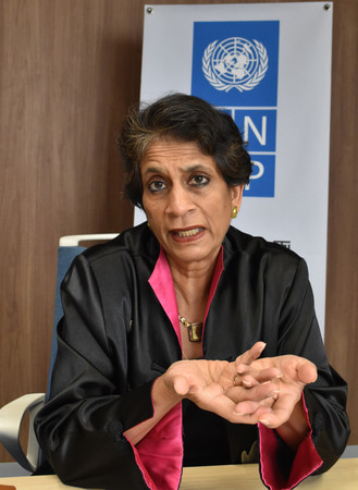 インタビューに応じた国連開発計画(UNDP)のカンニ・ウィグナラジャ総裁補兼アジア太平洋局長=21日、東京都渋谷区