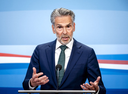 オランダのスホーフ首相=5月28日、ハーグ(AFP時事)