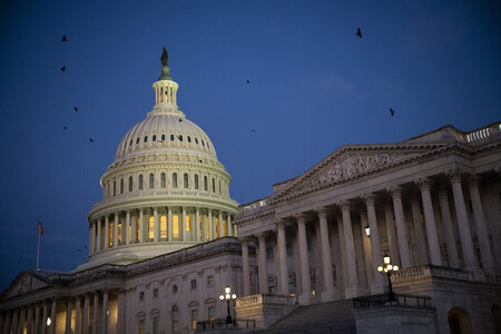 米連邦議会議事堂＝３日、ワシントン（ＥＰＡ時事）