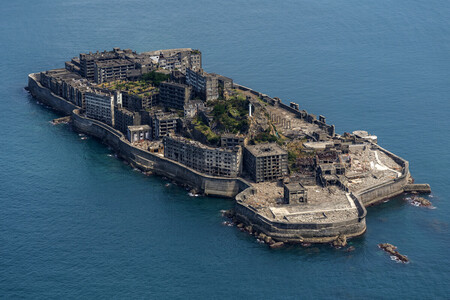 端島（通称軍艦島）＝２０１９年９月、長崎市