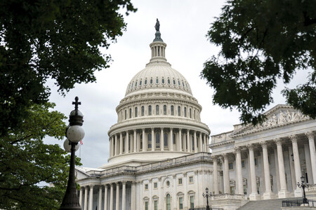 米連邦議会議事堂=2日、ワシントン(EPA時事)