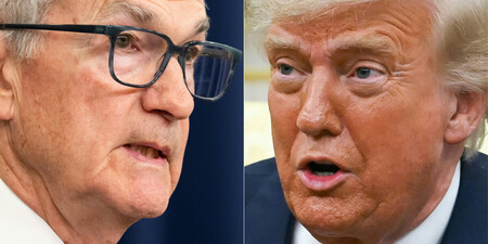 トランプ米大統領（右）とパウエル米連邦準備制度理事会（ＦＲＢ）議長（ＡＦＰ時事）