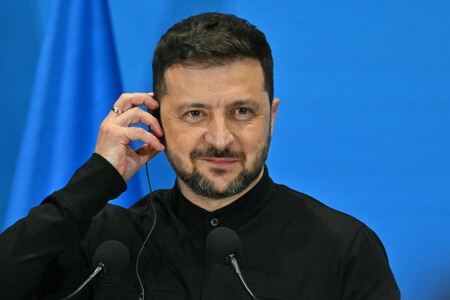 ウクライナのゼレンスキー大統領＝１０日、ローマ（ＡＦＰ時事）