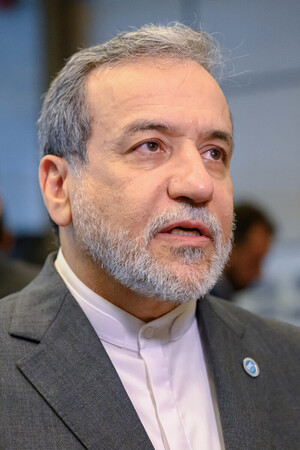 イランのアラグチ外相＝６月２１日、イスタンブール（ＡＦＰ時事）