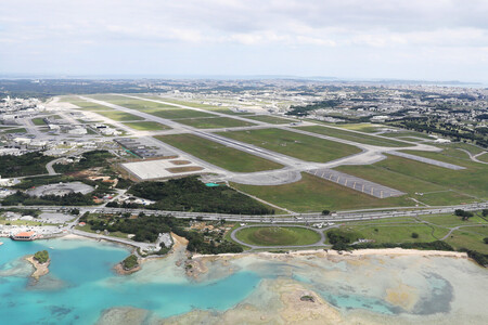 米軍嘉手納飛行場=2022年2月、沖縄県嘉手納町など