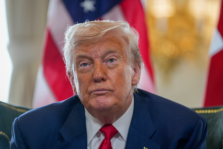 トランプ米大統領＝２８日、英ターンベリー（ＡＦＰ時事）