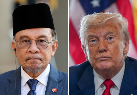 マレーシアのアンワル首相（左）とトランプ米大統領（ＡＦＰ時事）