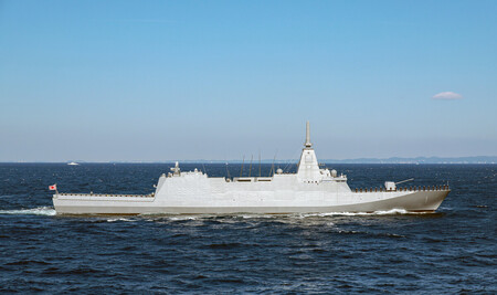 海上自衛隊の護衛艦「もがみ」=2022年11月、神奈川県沖の相模湾
