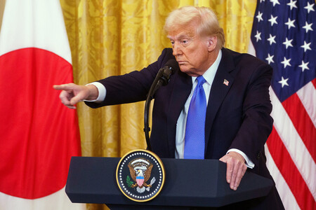 トランプ米大統領=2月、ワシントン(EPA時事)