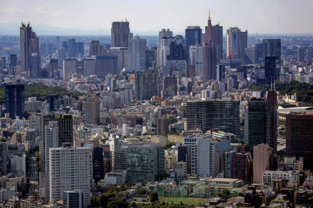 都心の街並み＝１４日、東京都内（ＡＦＰ時事）