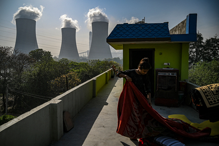 インド北部ダドリにある火力発電所=2022年4月(AFP時事)