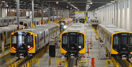 日立製作所が米東部メリーランド州で本格稼働した鉄道車両工場（同社提供・時事）