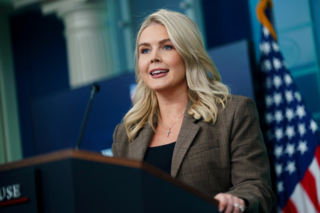 レビット米大統領報道官＝９月２２日、ワシントン（ＥＰＡ時事）