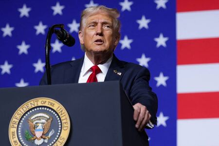 トランプ米大統領＝３０日、南部バージニア州（ＡＦＰ時事） 