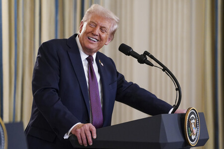 トランプ米大統領=9月29日、ホワイトハウス(EPA時事)