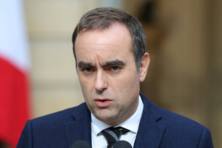 フランスのルコルニュ首相=3日、パリ(AFP時事)
