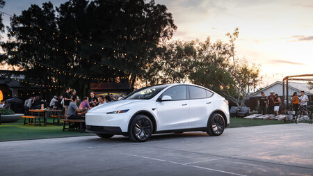 米電気自動車（ＥＶ）大手テスラのスポーツ用多目的車（ＳＵＶ）「モデルＹ」の廉価版（同社提供・時事）