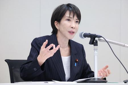 自民党の高市早苗総裁=8日、国会内
